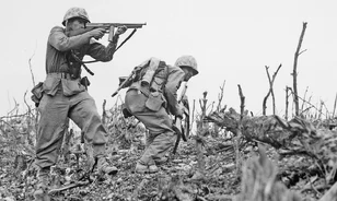 Élő pajzsként használták az őslakosokat a japán védők Okinava szigetén