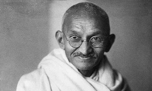 Kalapács alá kerül Gandhi jellegzetes szemüvege