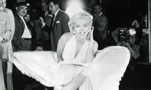 Melyik filmben látható Marilyn Monroe híres szoknyalibbentése?