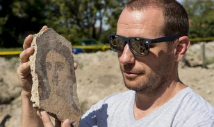 Jó állapotú római kori pincére bukkantak csatornaépítés közben Komáromban