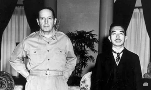 Amerikai „sógunt” kapott Japán a feltétel nélküli megadásért cserébe