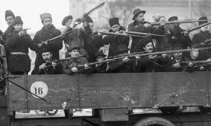 Erőszakkal és csellel vették át a hatalmat a többségi támogatást nem élvező bolsevikok