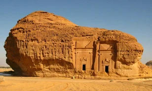 A külföldi turisták előtt is megnyitja a szaúdi kormányzat az ókori Petra testvérvárosát, Hegrát