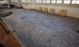 Véget ért a hányatott sorsú szombathelyi római mozaikegyüttes restaurálása