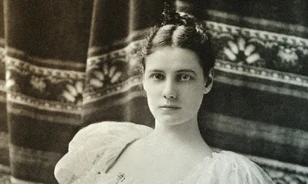 Mindig rácáfolt a benne és a nőkben kételkedőkre az első száguldó riporter, Nellie Bly