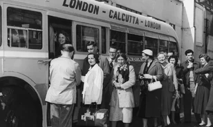 Majdnem két hónapon át tartott az út a világ leghosszabb buszjáratán, London és Kalkutta között