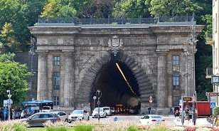 A Budai Váralagút a város büszkeségévé vált a császárvárossal szembeni rivalizálásban