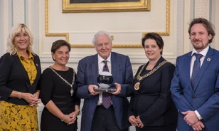 Életét a természet bemutatásának, majd védelmének szentelte David Attenborough