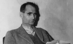 Amnéziát tettetett, de a nürnbergi tárgyalásra „visszatért” az emlékezete Rudolf Hessnek