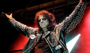 Negyven éve elfeledett Andy Warhol-képet bocsát árverésre Alice Cooper