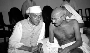 Gandhival karöltve vezette Indiát a szabadság útján Dzsaváharlál Nehru