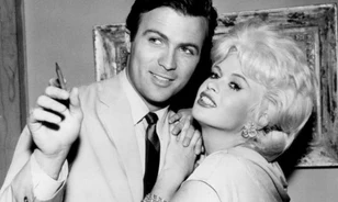 Meztelenségével írta be magát a filmtörténelembe a „szegény ember Marilyn Monroe-ja”, Jayne Mansfield