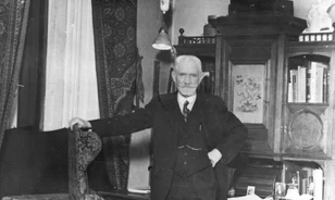 Gyalogszerrel járta be Erdélyt a tanári hivatását soha fel nem adó Cholnoky Jenő