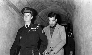 Kíméletes kivégzőeszköznek szánták a francia forradalom mementóját, az „özvegynek” becézett guillotine-t