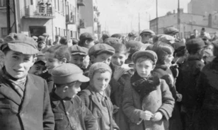 Koncentrációs táborban raboskodó gyerekek levelei kerültek elő egy lengyel magángyűjteményből 