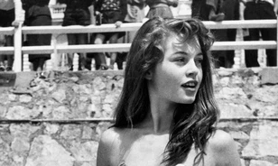 Egykor pimasz pucérkodásával dühítette az erkölcscsőszöket a női szexikon, Brigitte Bardot
