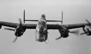 Csupán átmeneti zavart okoztak a Ruhr-vidéken a britek vízen pattogó gátromboló bombái