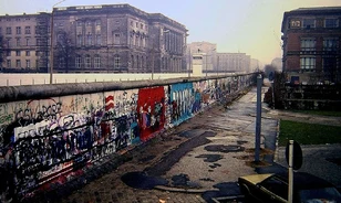 10 tény a berlini falról