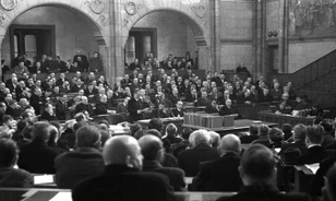 A választásokon a kisgazdák győztek, mégis kommunista „viharfellegek” gyülekeztek 1945-ben