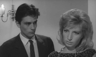 A véletlen sodorta a cannes-i filmfesztiválra Európa szívtipróját, Alain Delont
