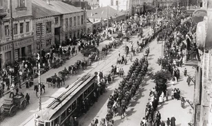 Nagyhatalmak harapófogójában állította vissza önálló államiságát Lengyelország