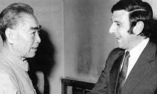 Mao Ce-tung túlkapásait ellensúlyozva dolgozott Kína felvirágoztatásán Csou En-laj