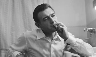 A Nemzeti Dalt szavalva adott hitet az 1956-os forradalmároknak Sinkovits Imre