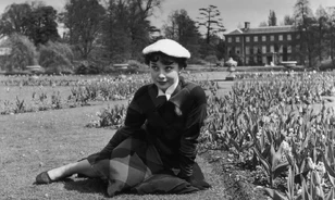 Kifinomult minimalizmus és sugárzó elegancia: Hollywood őzikeszemű csillaga, Audrey Hepburn