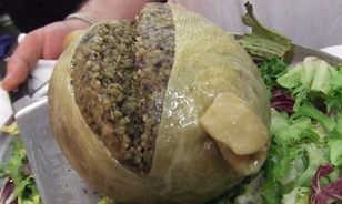 A skót nemzeti étel történetét majdnem annyi rejtély övezi, mint a Loch Ness-i szörnyet