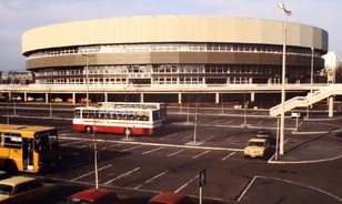 Sztárzenekarok, legendás sportolók és besúgók a negyven éve átadott Budapest Sportcsarnokban