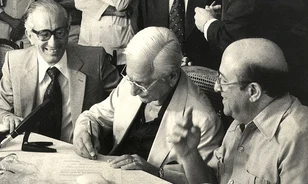 Önmagán és elítélteken tesztelte a gyermekbénulástól milliókat megmentő cseppeket Albert Sabin