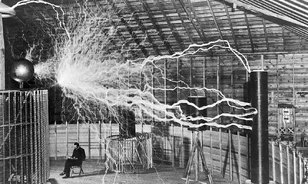 A látszat ellenére az amerikai hatóságok nem vették félvállról Tesla legendás találmányainak hírét