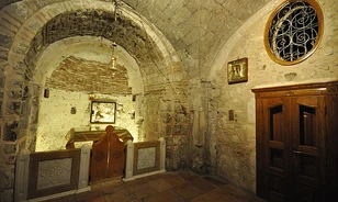 Egy középkori oltár maradványát találták meg a jeruzsálemi Szent Sír-templomban