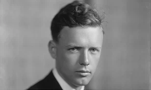 Az egész világ imádatát nyerte el az Atlanti-óceán átrepülésével Charles Lindbergh