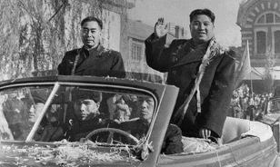 Maónál és Sztálinnál is őrültebb személyi kultuszt alakított ki Észak-Korea első diktátora 