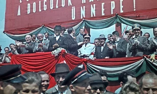 Kis kék cédulák a csalás szolgálatában: így nyertek választást a kommunisták 