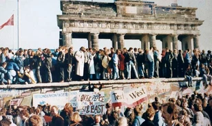 Egy város és két világ egyesült a berlini fal leomlásakor