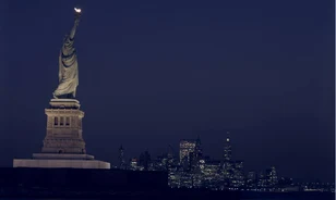 A város legbiztonságosabb éjszakáját hozta el a nagy New York-i áramszünet