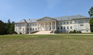 Újra teljes pompájában várja a látogatókat a dégi Festetics-kastély