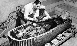 Az utolsó pillanatban bukkant rá Howard Carter a szunnyadó Tutanhamon királyra