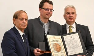 Posztumusz Világ Igaza kitüntetésben részesült az embermentő szalézi szerzetes, Kiss Mihály
