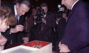 A magyar nép, nem pedig a rendszer kapta vissza a Szent Koronát az Egyesült Államoktól