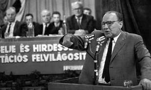 Karddal rontott Kádár János testőreire egy részeg csinovnyik