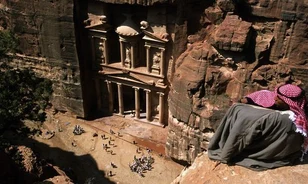 Különböző kultúrák találkozóhelye volt egykor Petra titokzatos városa