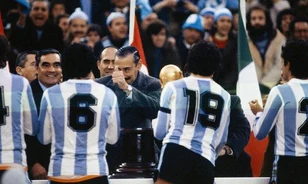 Ezrek tűntek el nyomtalanul Videla diktatúrája idején Argentínában