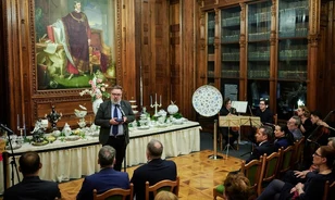 Királyi hétköznapok: a herendi porcelán két évszázadát mutatja be a Nemzeti Múzeum
