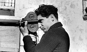Újságírásról nyergelt át fotózásra a háborúk magyar fényképésze, Robert Capa