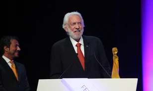 Háborús hősként és Casanovaként egyaránt elbűvölte a közönséget Donald Sutherland