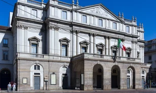 Caruso és Pavarotti után Michael Schumacher is fellépett a Scala színpadán