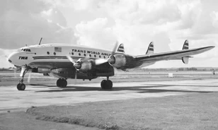 Máig turistalátványosság az Antarktisz jégmezőin 1970-ben lezuhant repülőgép